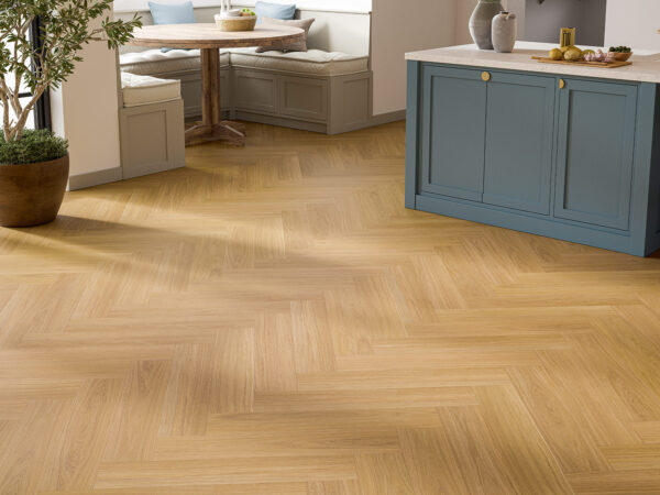 PARADOR Trendtime 3 Tammi Oxford Caramel Brown kalanruoto Vinyylilattia - Image 4