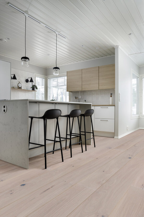 Novafloor PD 200 Tammi Rustic Polar White 1-sauva öljyvahattu & harjattu parketti - Image 3
