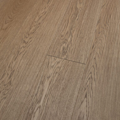 Trinity ROOTS 233 Ek Antique Brown 1-stav snidad & oljebehandlad