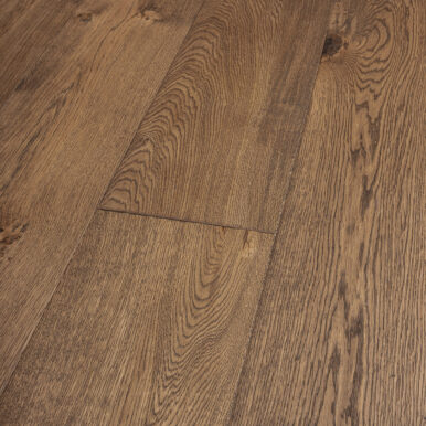 Trinity Origin 300 Ek Light Chocolate plankgolv handsnidat och oljevaxat